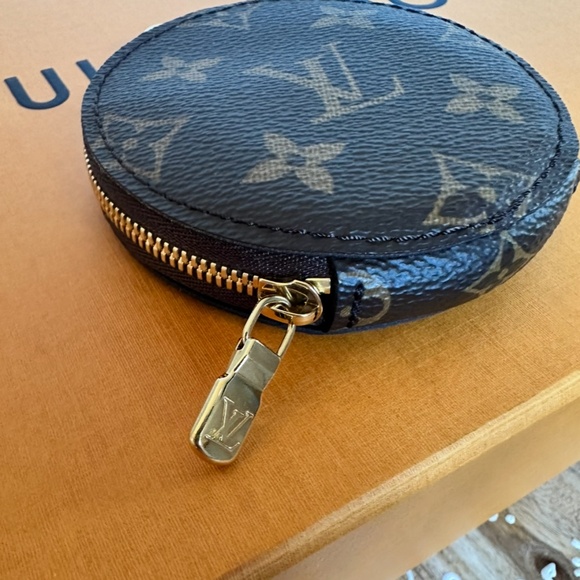 Louis Vuitton round coin purse monogram canvas - Picture 3 of 6